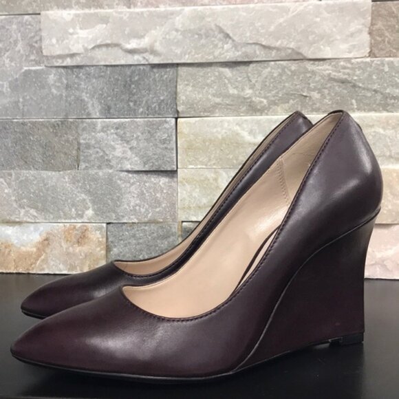 CLARKS 'Azizi Isis' Leather Wedge Pump - Picture 2 of 12